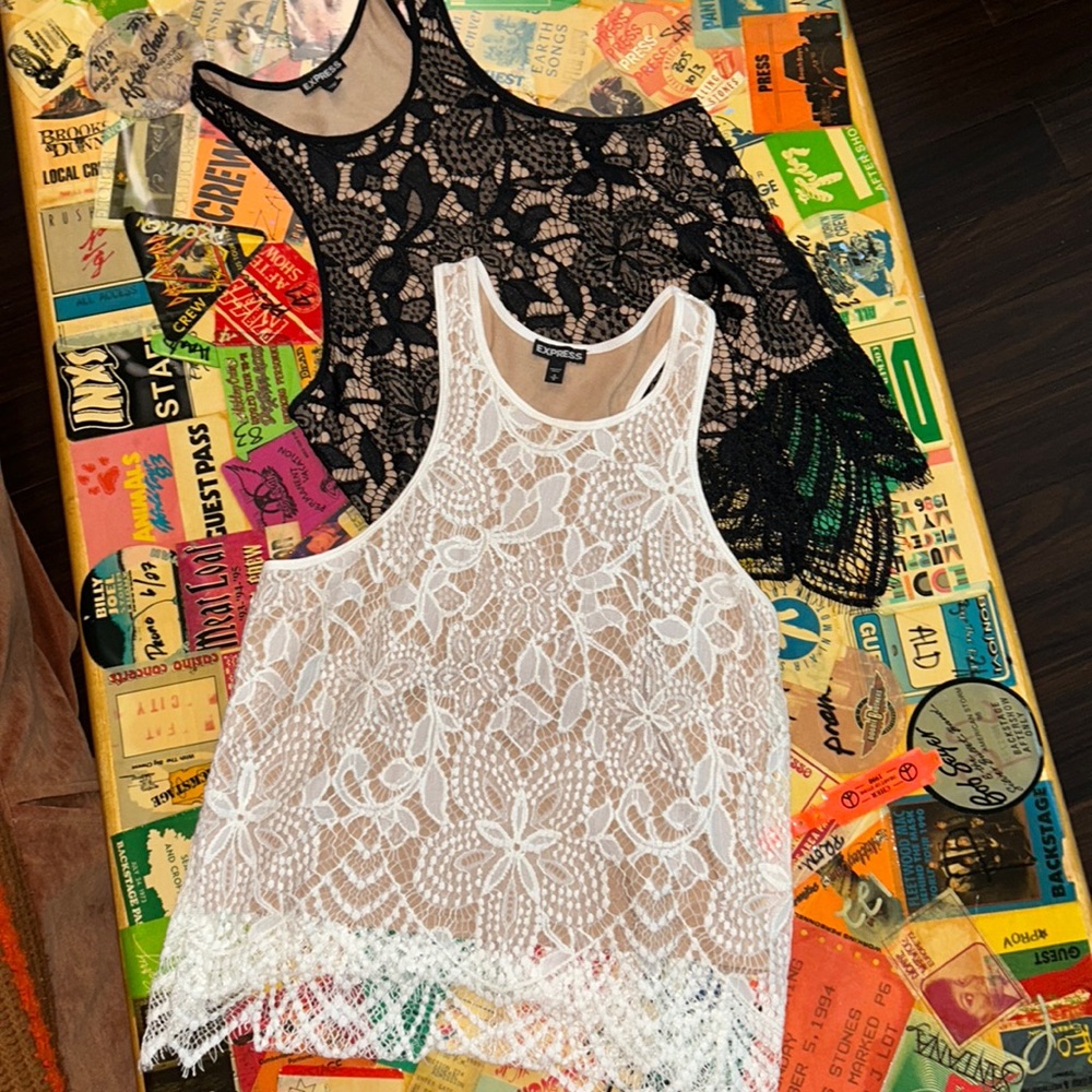 Set of two (2) Express Like new tanks